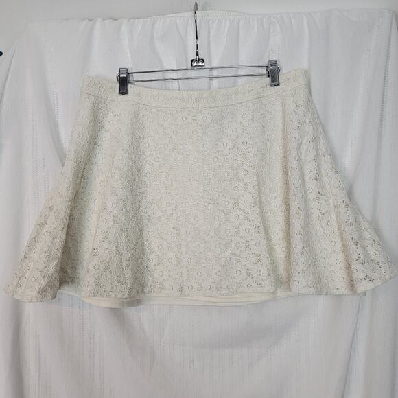 L'Amour by Nanette Lepore Ivory Lace Mini Skirt, Sz XL - Picture 1 of 6